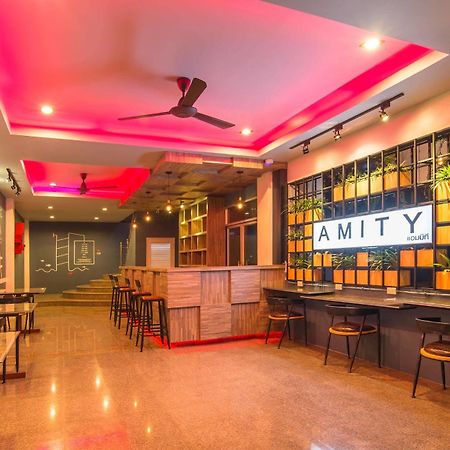 Amity Poshtel Vandrarhem Krabi town Exteriör bild