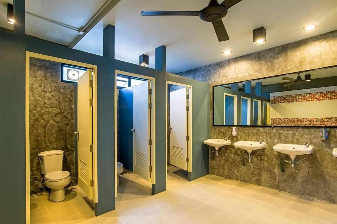 Amity Poshtel Vandrarhem Krabi town Exteriör bild