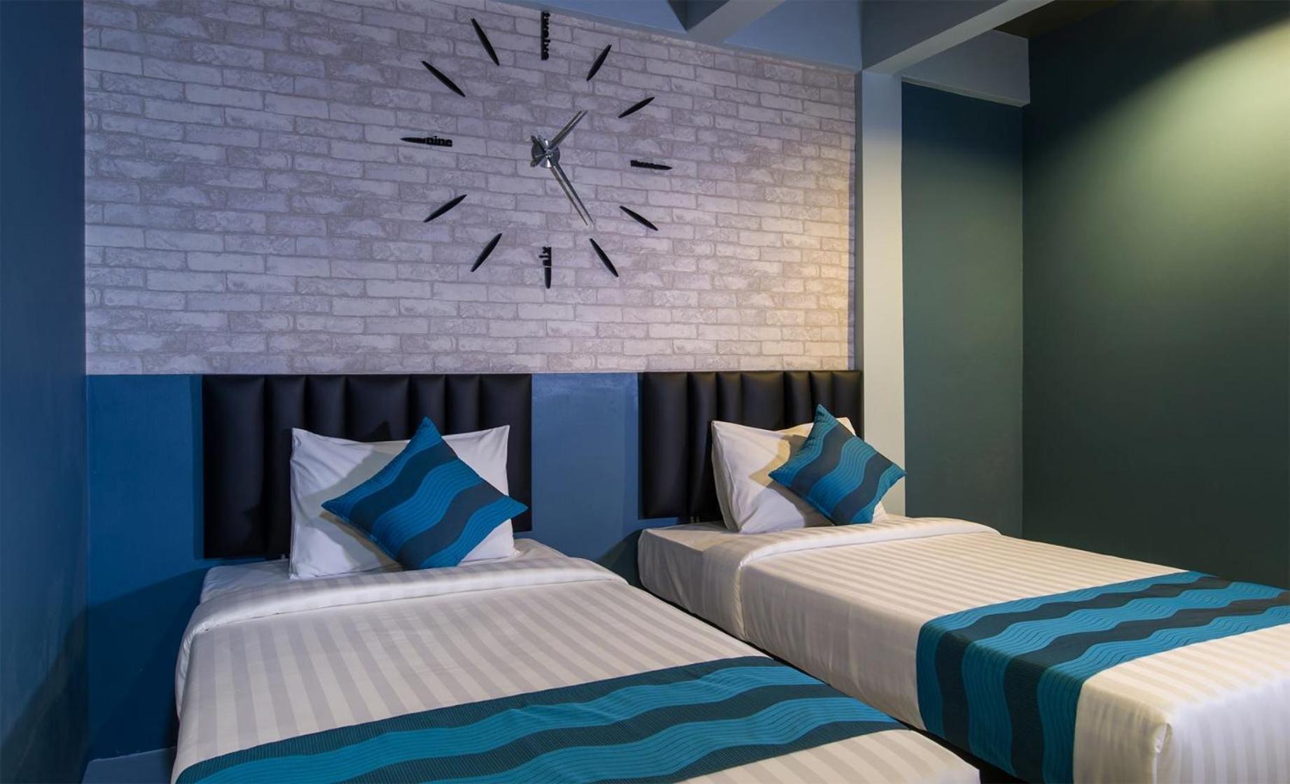 Amity Poshtel Vandrarhem Krabi town Exteriör bild