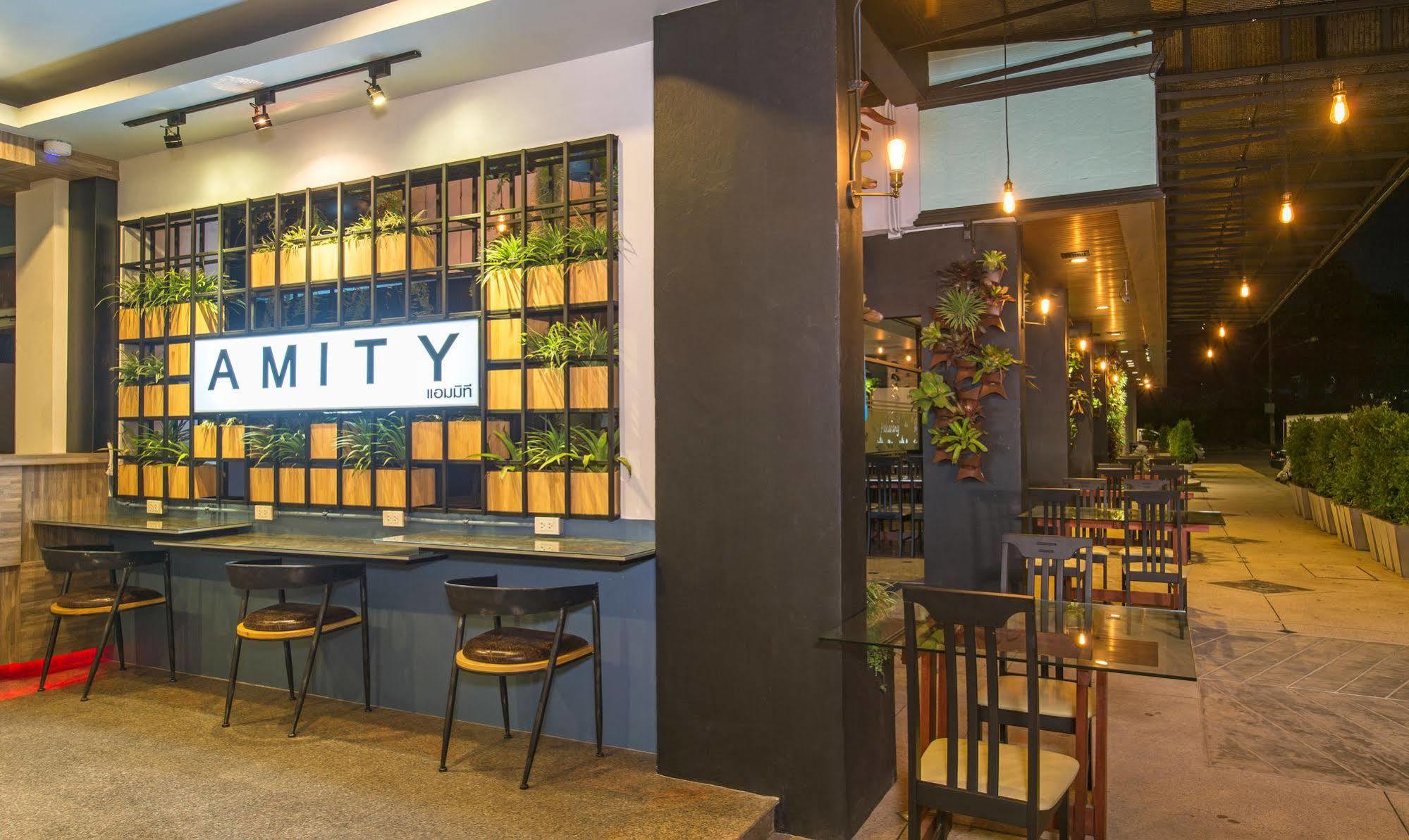 Amity Poshtel Vandrarhem Krabi town Exteriör bild