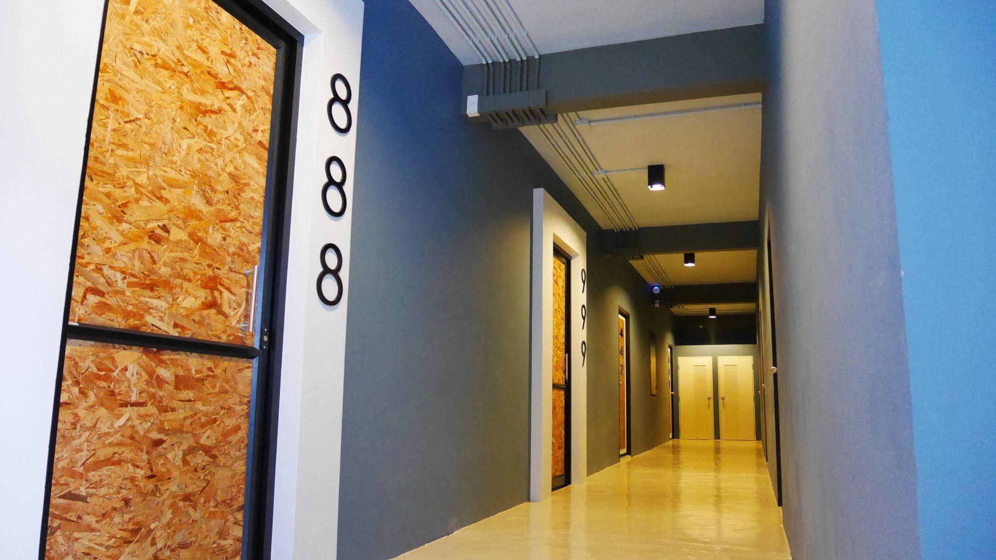 Amity Poshtel Vandrarhem Krabi town Exteriör bild